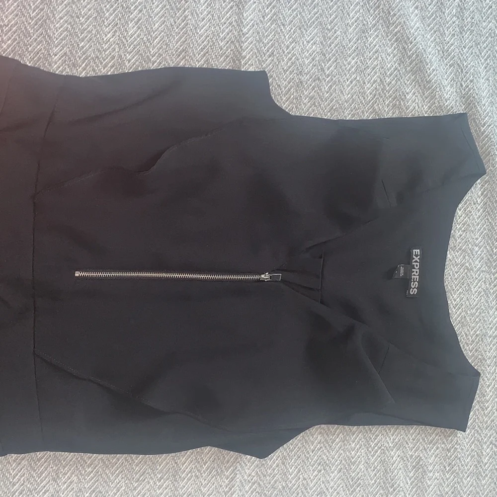 Express Romper - Picture 2 of 3